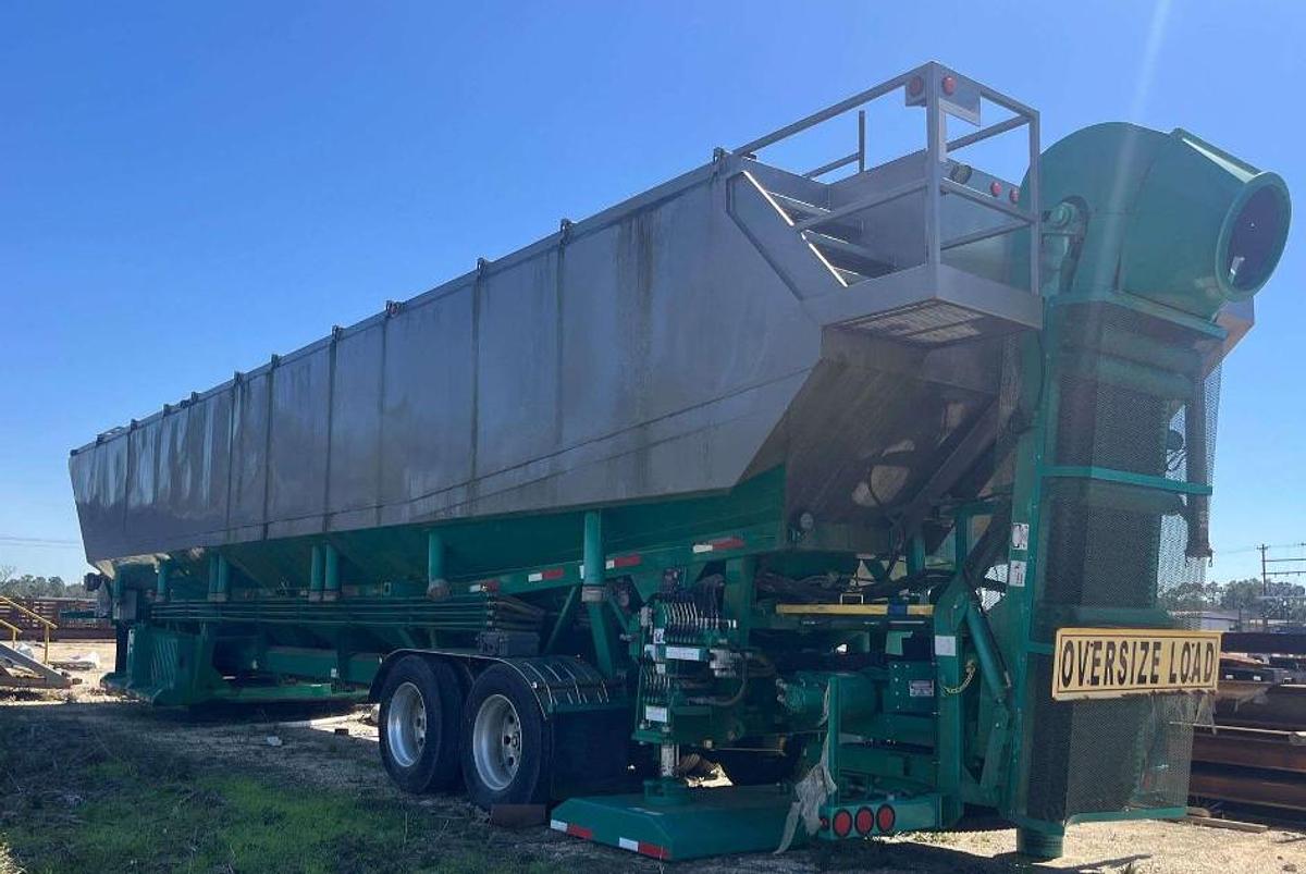 Used 2013 CHARLTON & HILL ESH-1701 T/A SAND HOGG TRAILER