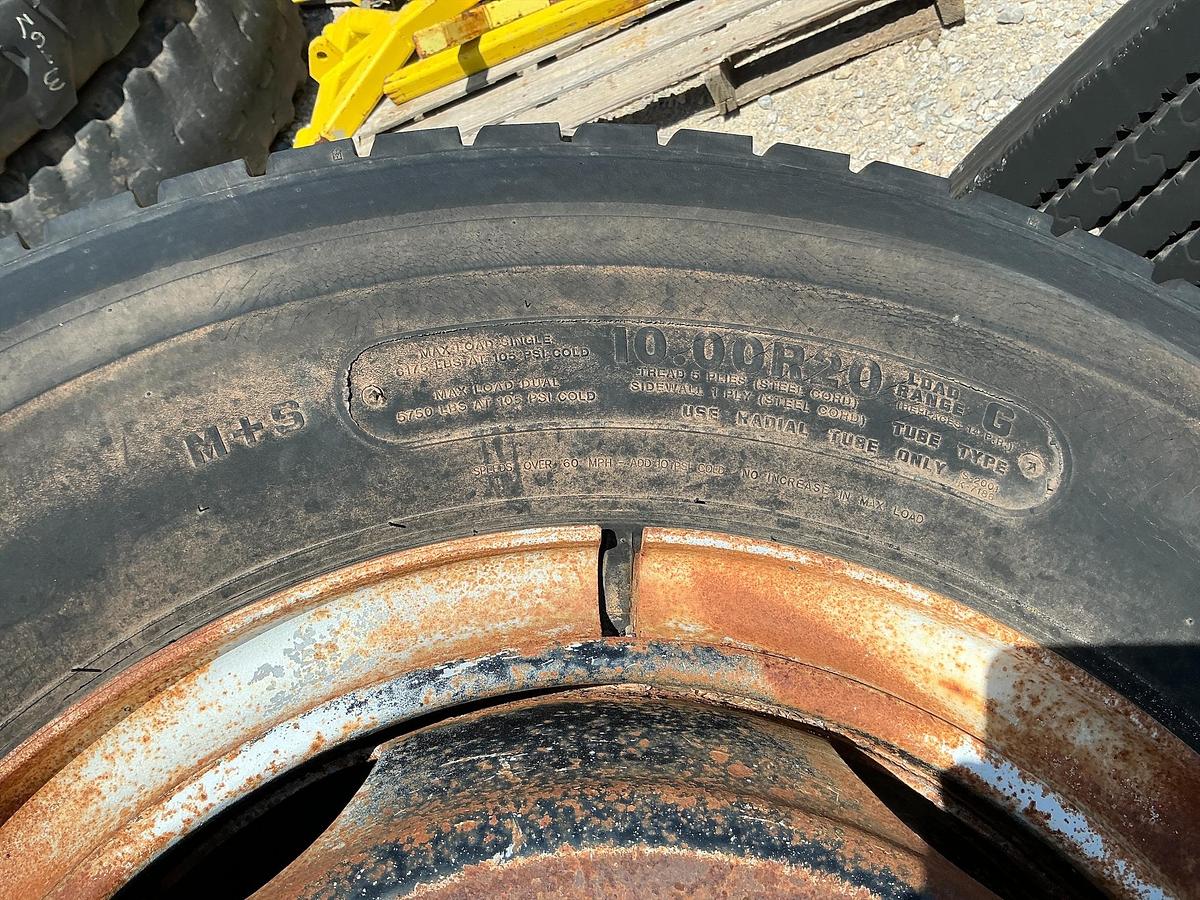 Used Steel Mark Radial Tires
