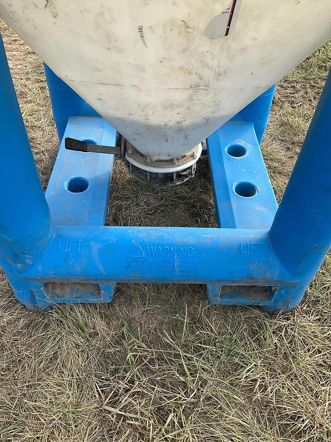 Used Snyder Flow Master Hopper