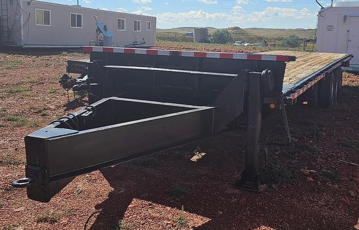 Used Holland Flatbed 8ft x 32ft Tri-Axle Flatbed