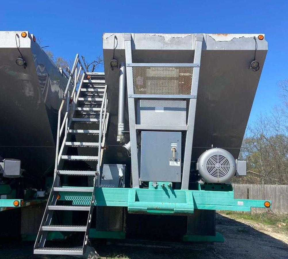 Used 2013 CHARLTON & HILL ESH-1701 T/A SAND HOGG TRAILER