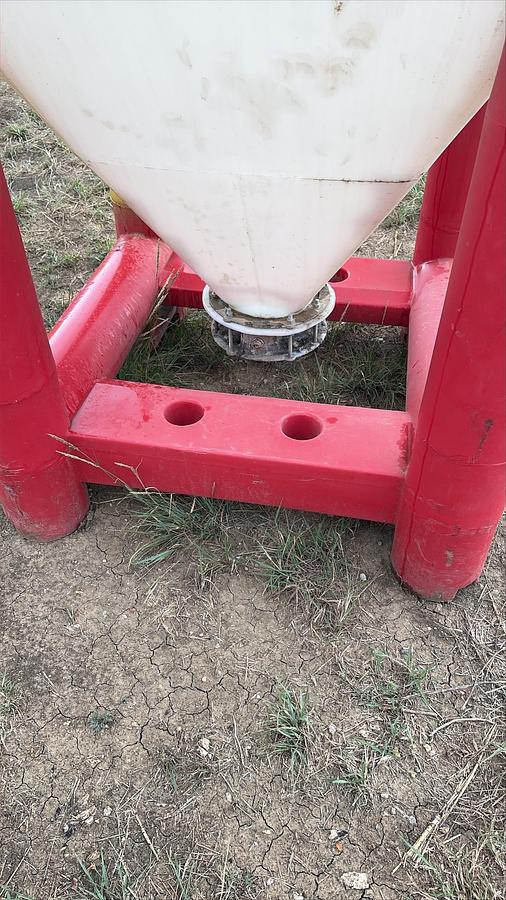 Used Snyder Flow Master Hopper