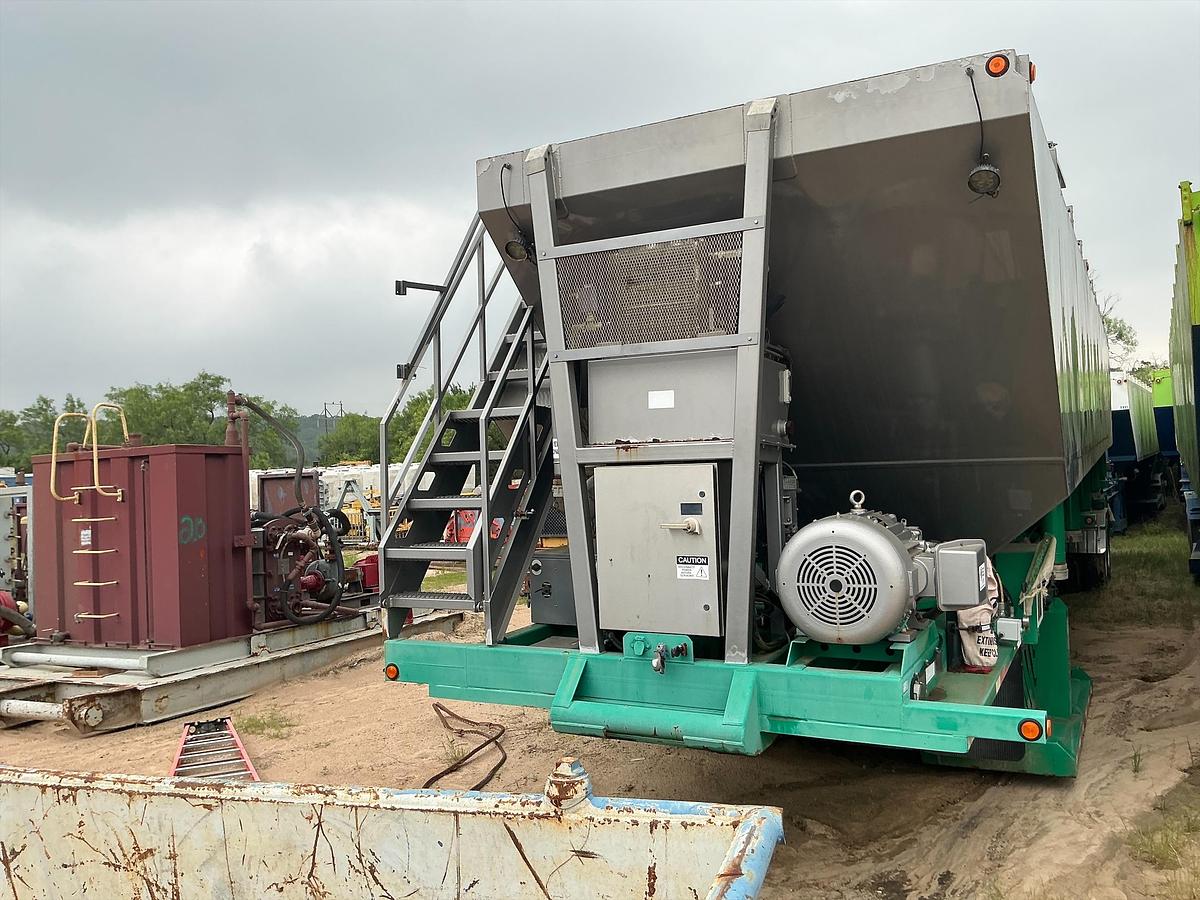 Used 2013 CHARLTON & HILL ESH-1701 T/A SAND HOGG TRAILER