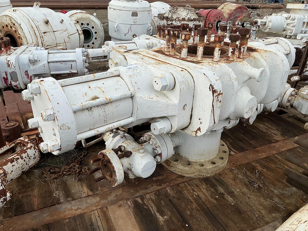 Used Shaffer 5x11 Single Ram BOP w/Diverter 