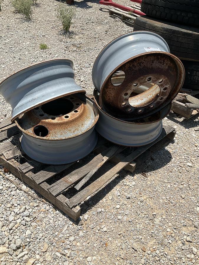 Used Semi-Truck Tire Rims 