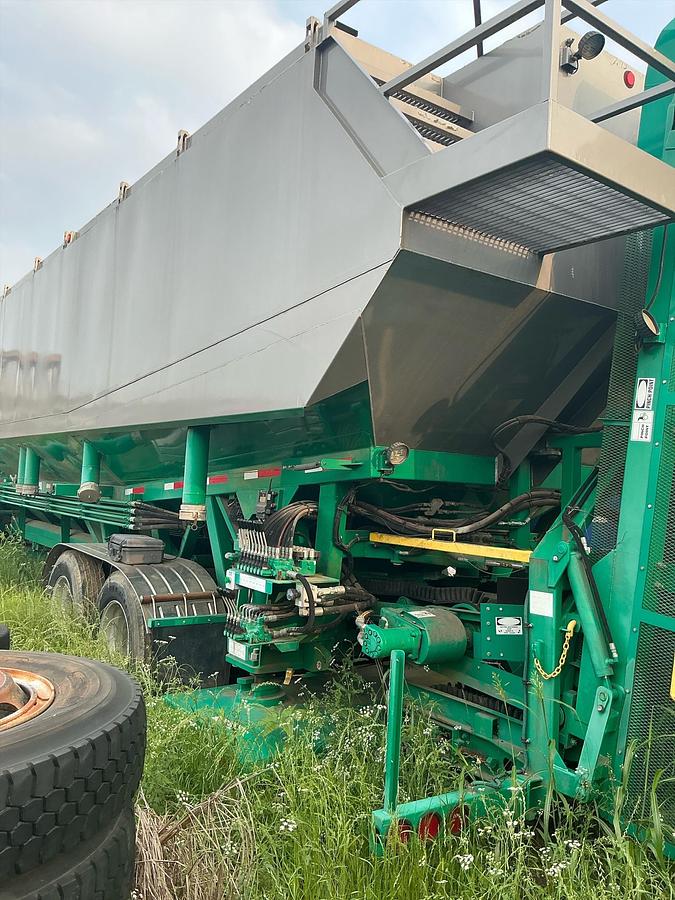 Used 2013 Charlton & Hill ESH-1701 T/A Sand Hogg Trailer