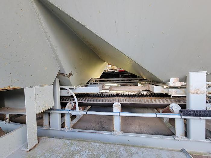 Used 2010 Appco  4,000 Cubic FT Moble Sand Storage Trailer