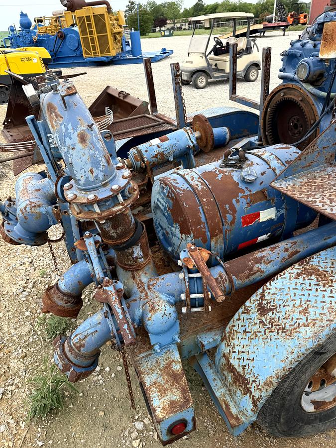 Used Trailered Detroit Engine, Water Pump