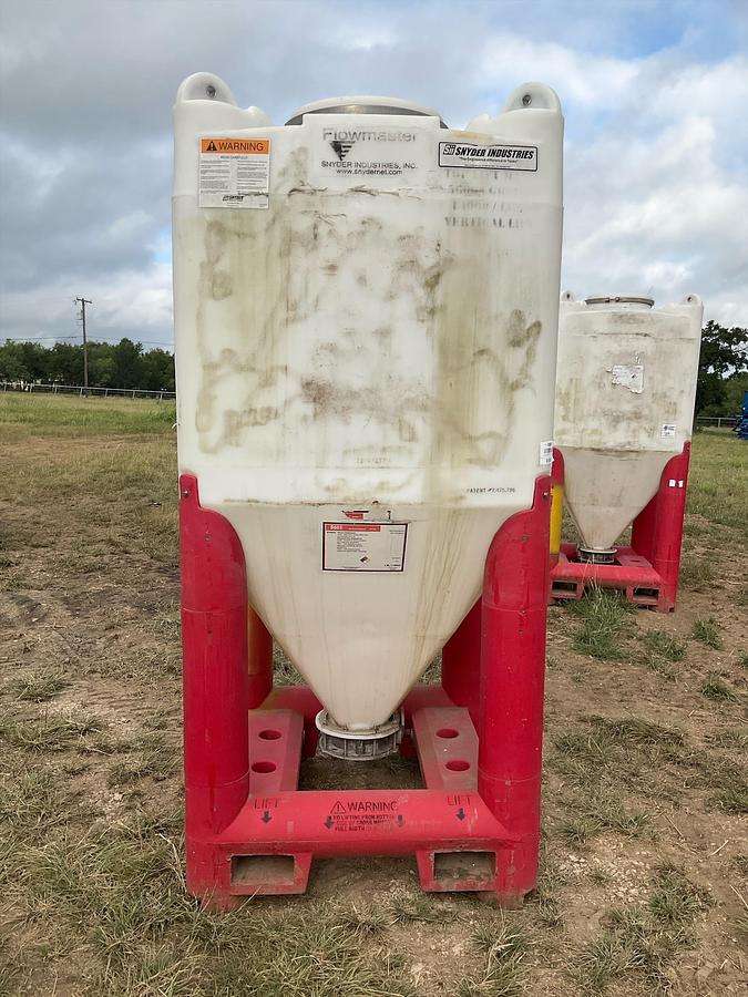 Used Snyder Flow Master Hopper