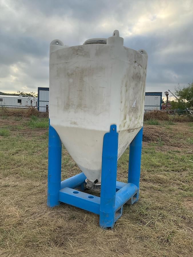 Used Snyder Flow Master Hopper