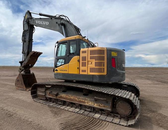 Used 2014 Volvo ECR305CL Tracked Excavator with Hydraulic Thumb