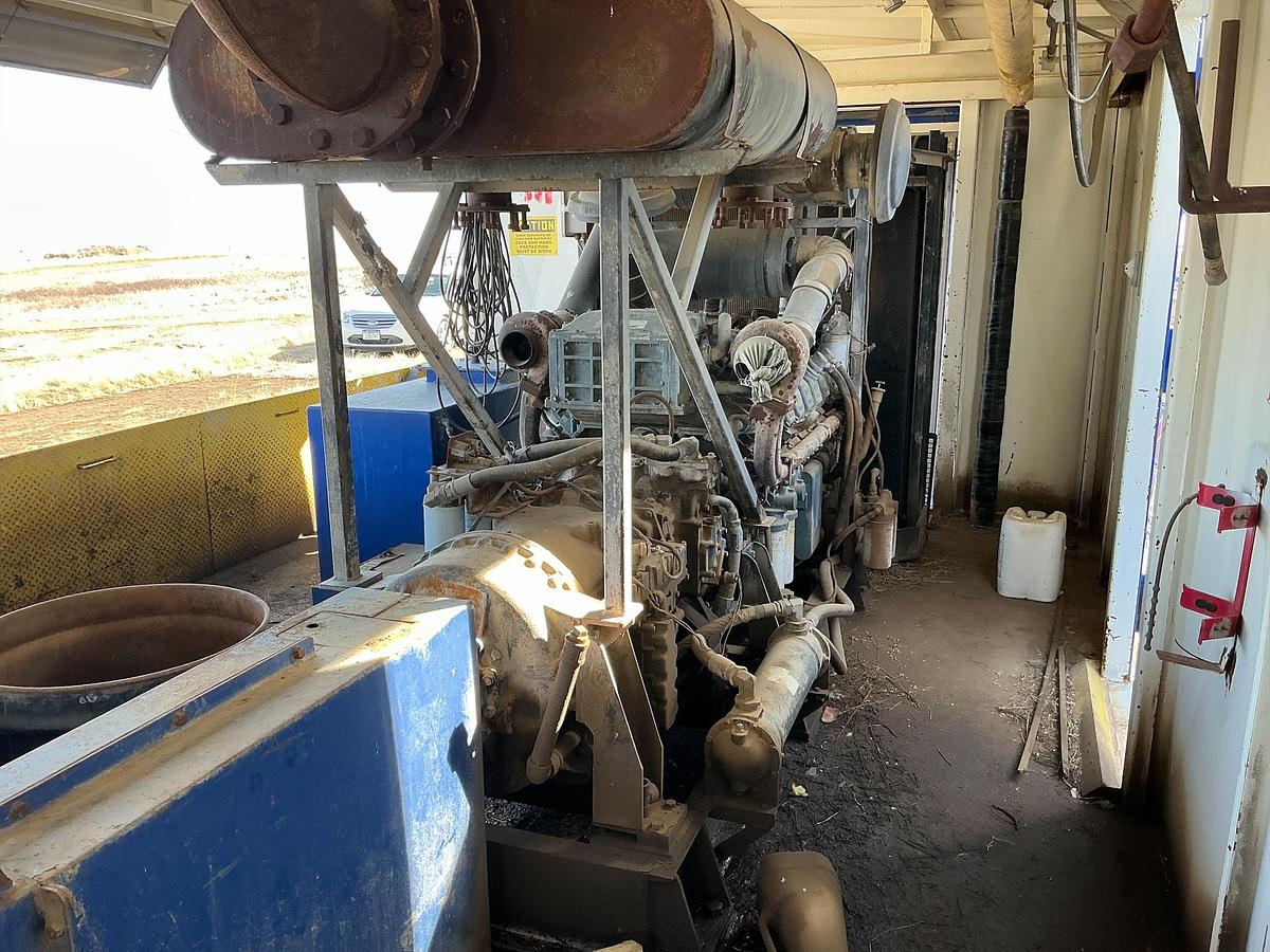 Used Mud Pump Skid Building, DDC Diesel Engine, RS-F1000 Pump