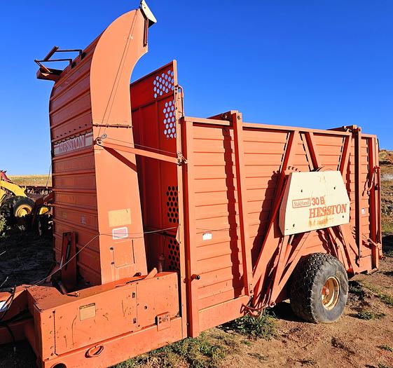 Used Hesston  Stack Hand 305 B