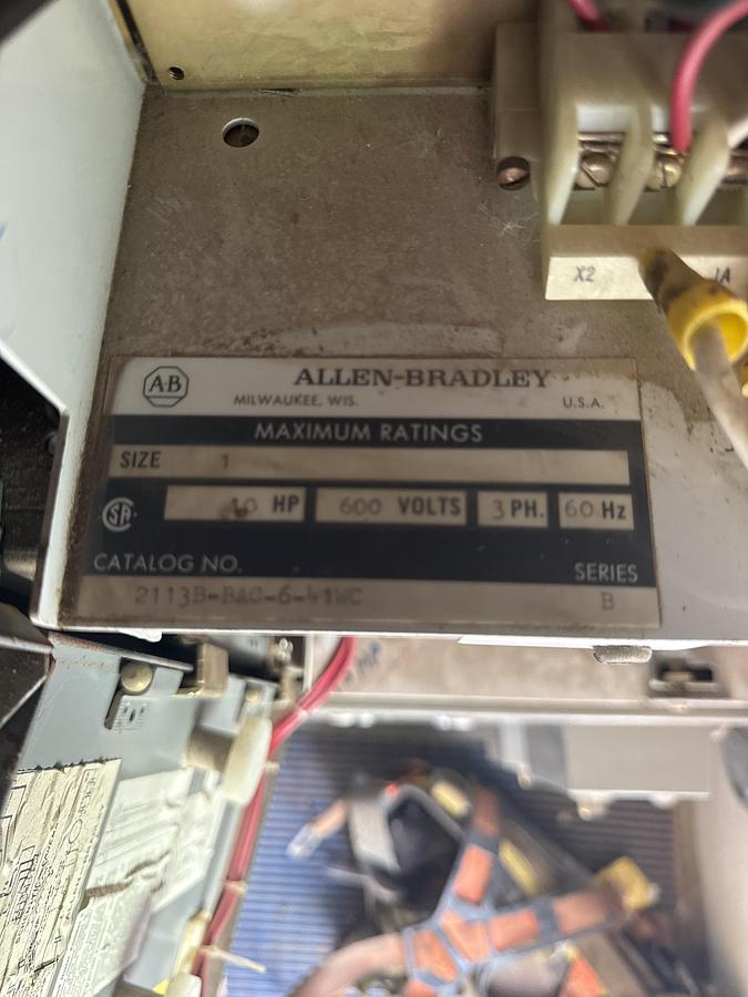 Used ALLEN BRADLEY 600 volts 60 HZ buckets