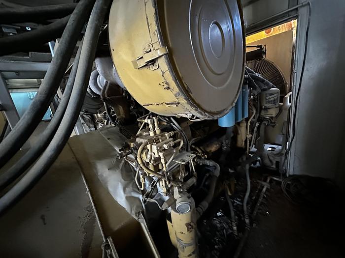 Used 2001 Cat 3508 800KW Generator