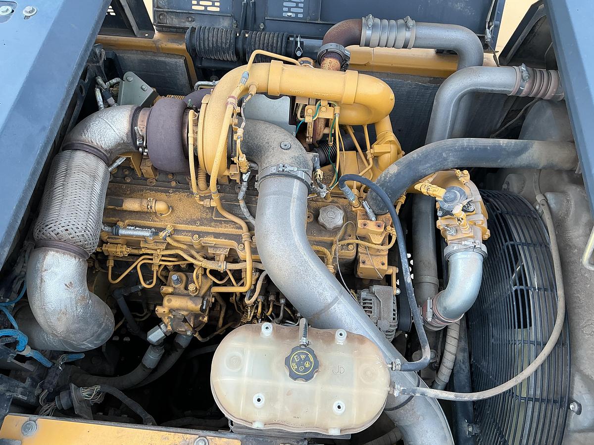 Used 2015 DEERE 350G-LC