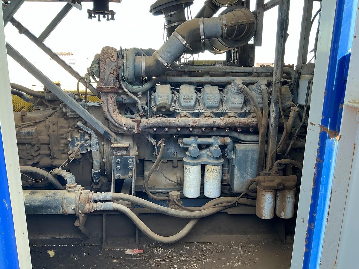 Used Mud Pump Skid Building, DDC Diesel Engine, RS-F1000 Pump