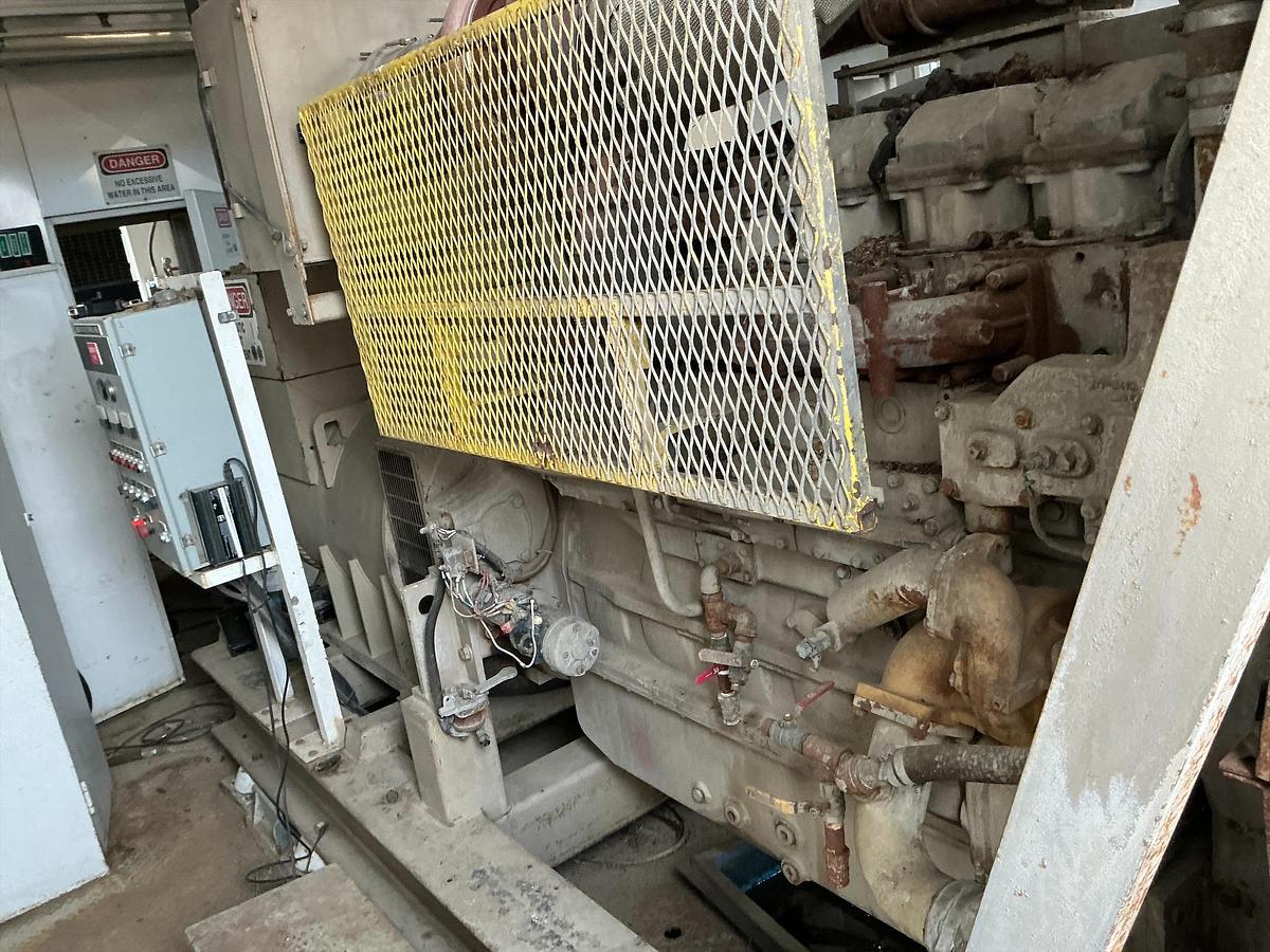 Used 2005 Cummins 500kw Diesel Generator