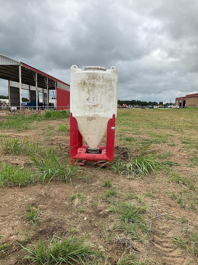 Used Snyder Flow Master Hopper