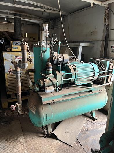 Used Cat C15 w 380 kw generator