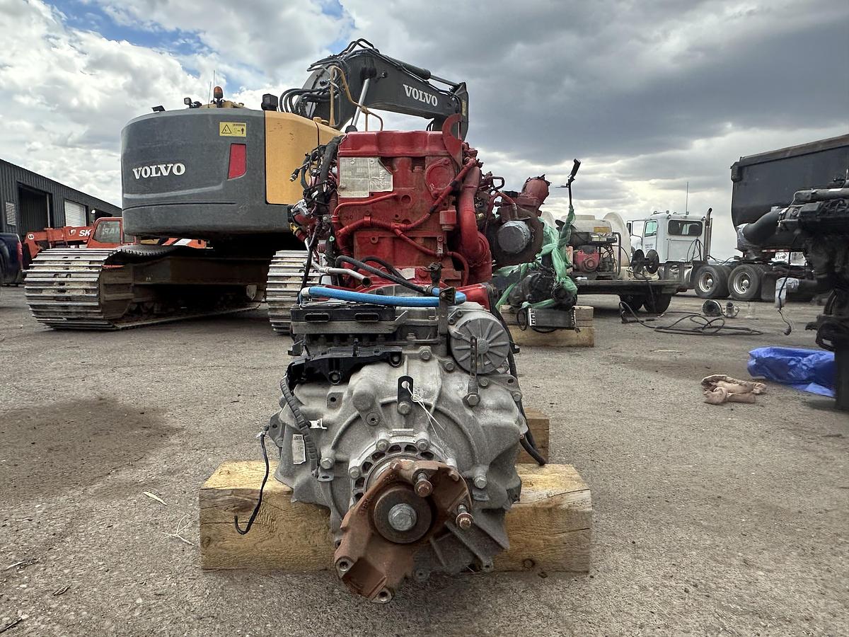 Used 2021 Cummings engine AND Eaton transmission Engine:X15 500