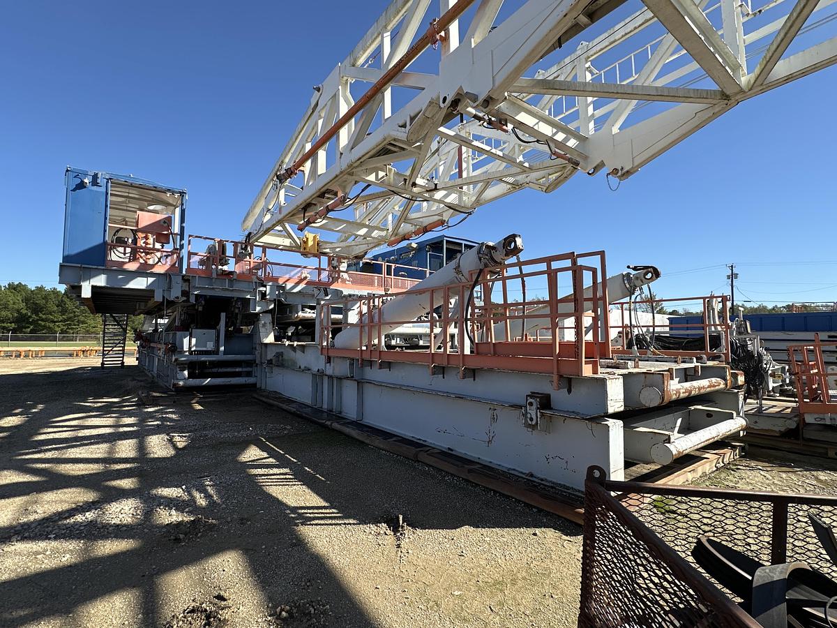 Refurbished NOV IDEAL RIG 1500 HP WALKING DRILL RIG