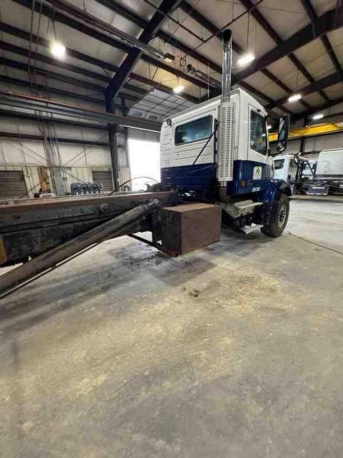 Used 2002 Volvo VHD Roll-Off Truck