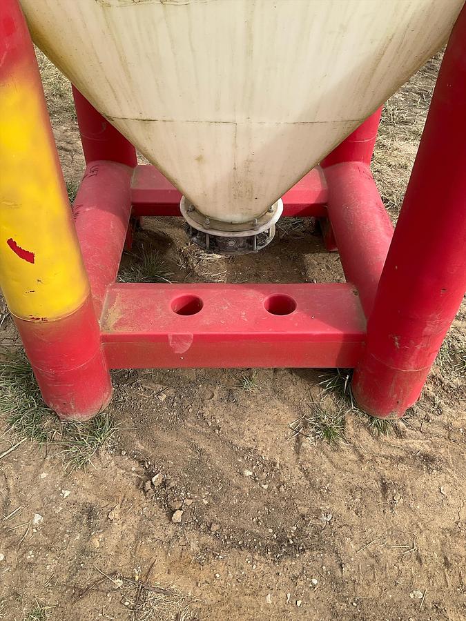 Used Snyder Flow Master Hopper