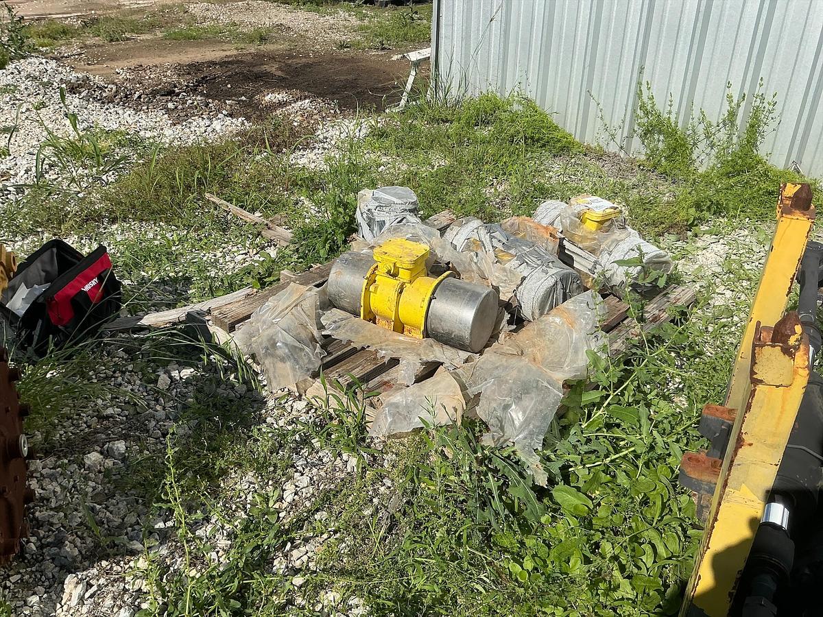 Used Vimarc Vibrating Motor x4