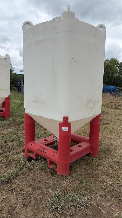 Used Snyder Flow Master Hopper