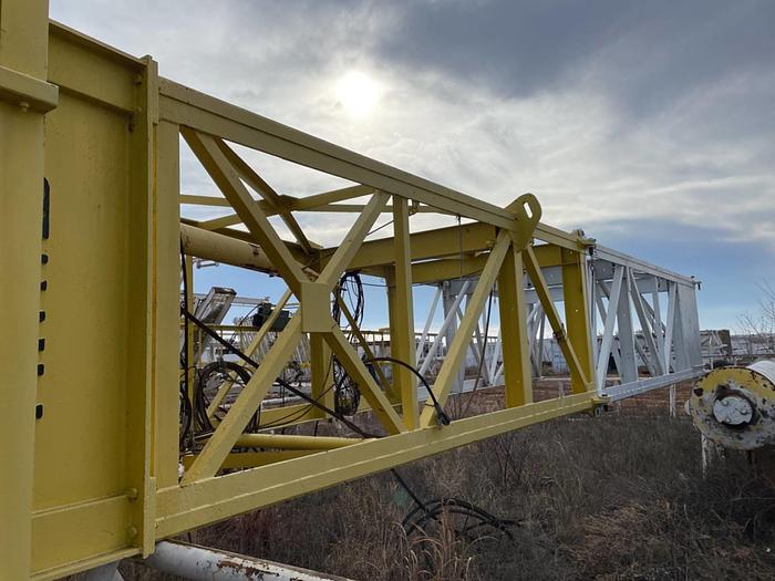 Used Pyramid 920,000 LB Cantilever Mast, Sub, Partial Rig