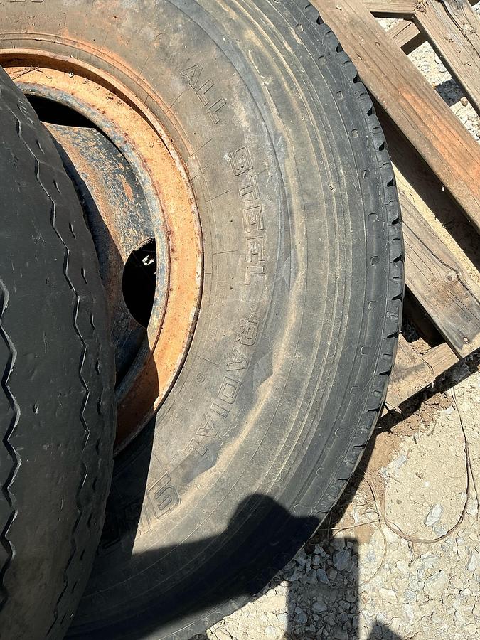 Used Steel Mark Radial Tires