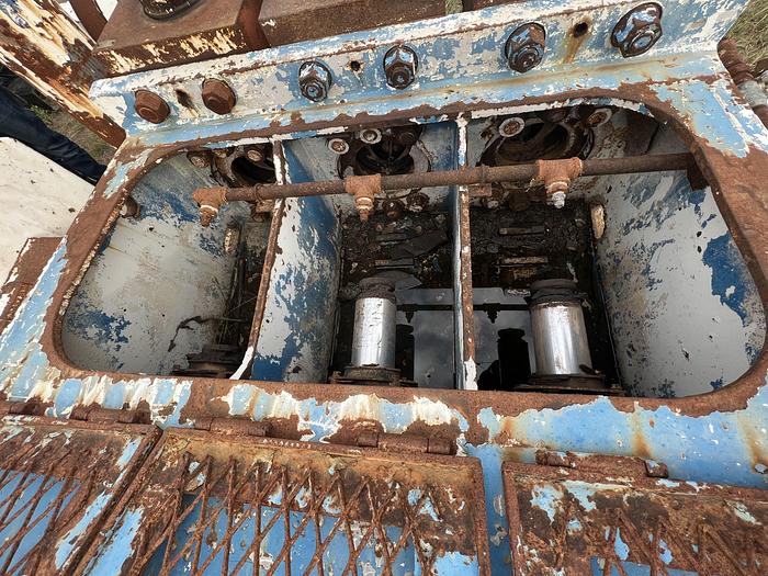 Used HHF  F1000 mud pump with Cat 3508