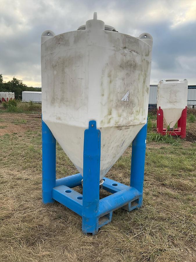 Used Snyder Flow Master Hopper