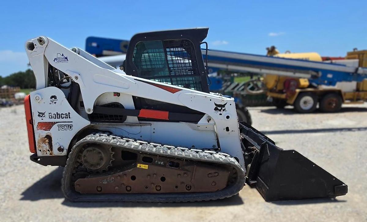Used 2017 T870 Bobcat Skid Steer