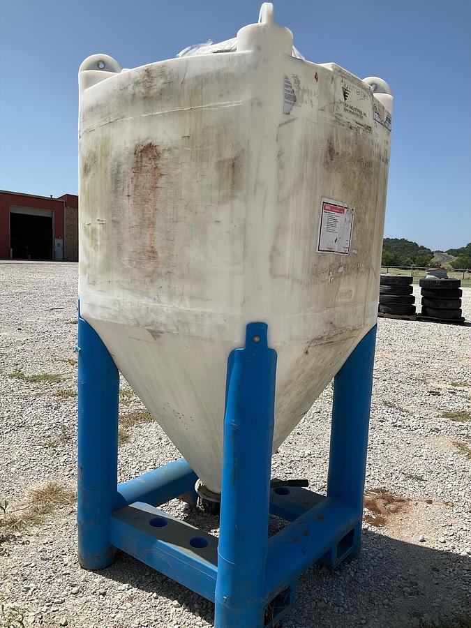 Used Snyder Flowmaster Plastic Hopper