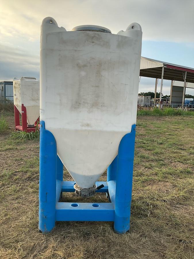 Used Snyder Flow Master Hopper