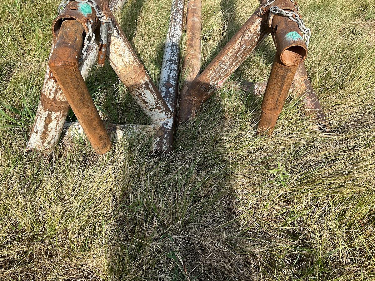 Used Pipe Racks – Set of 2