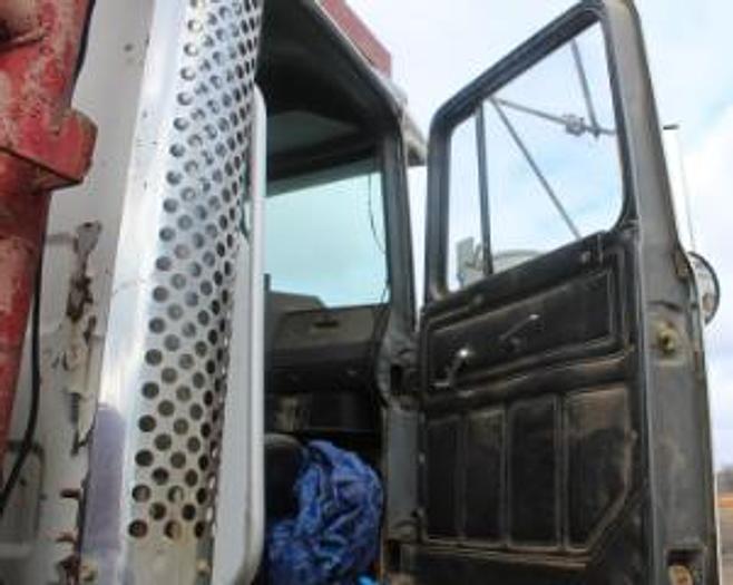 Used 1979 Mack RM686SX T/A Rig-Up Gin Truck