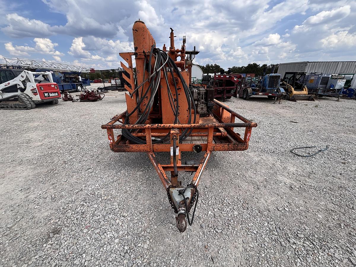 Used KOOMEY TYPE 3 STATION CLOSING UNIT W/ (4) 10 GAL ACCUMULATOR BOTTLES