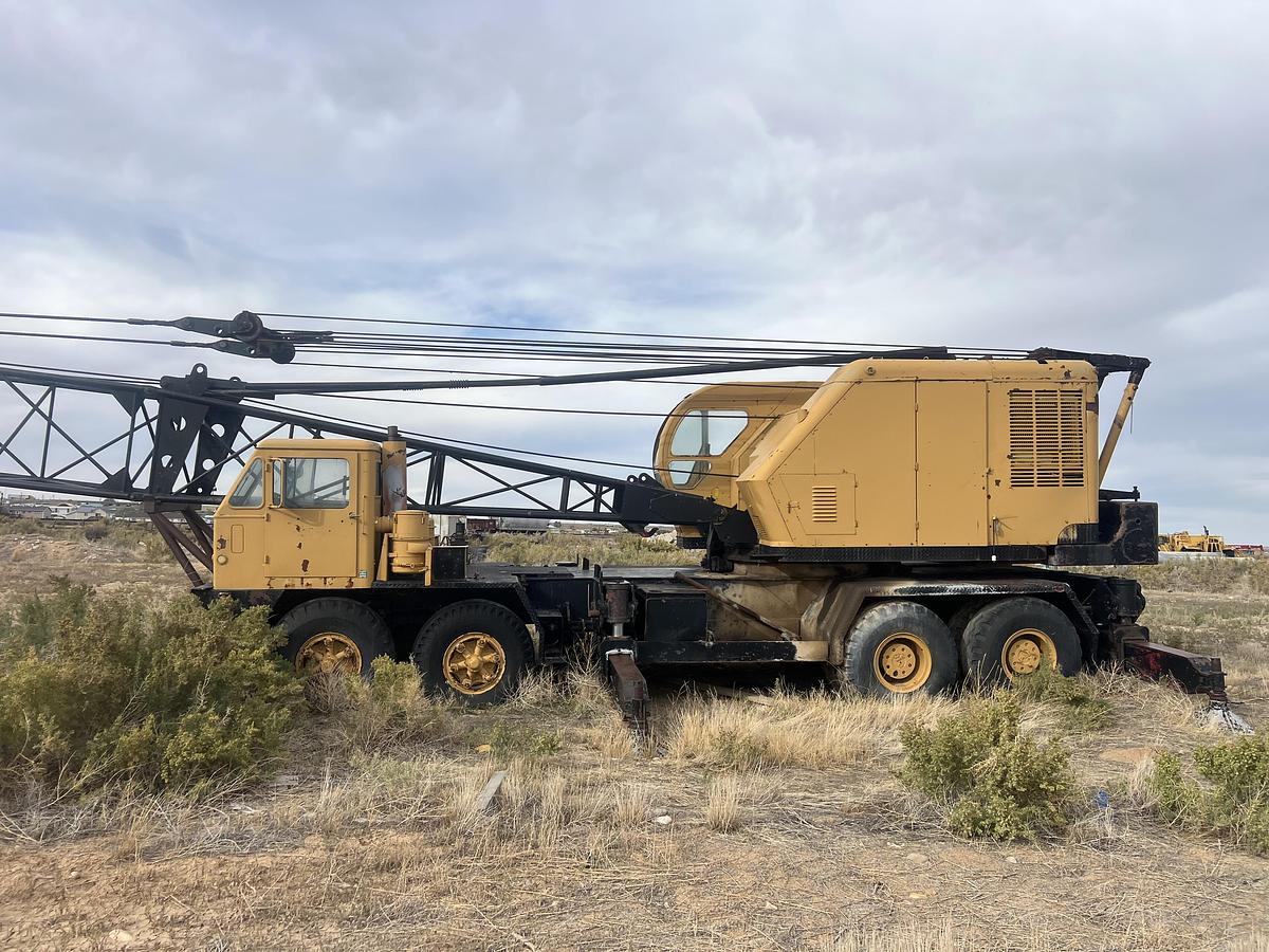 Used 1965 P H 660 TC-- 60 ton crane truck