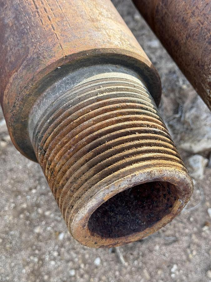Used Drill Pipe 4-1/2 in - G-105 - Rack 17