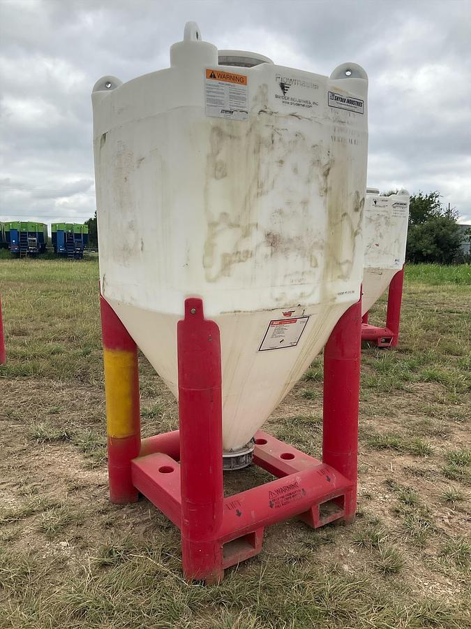 Used Snyder Flow Master Hopper 