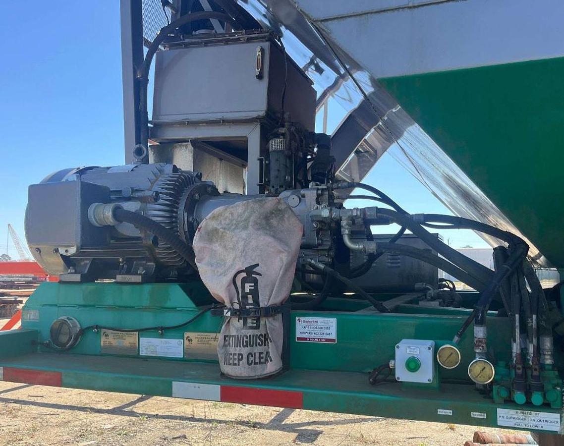 Used 2013 CHARLTON & HILL ESH-1701 T/A SAND HOGG TRAILER