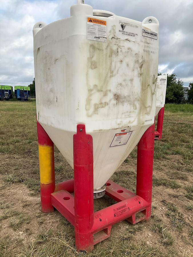 Used Snyder Flow Master Hopper