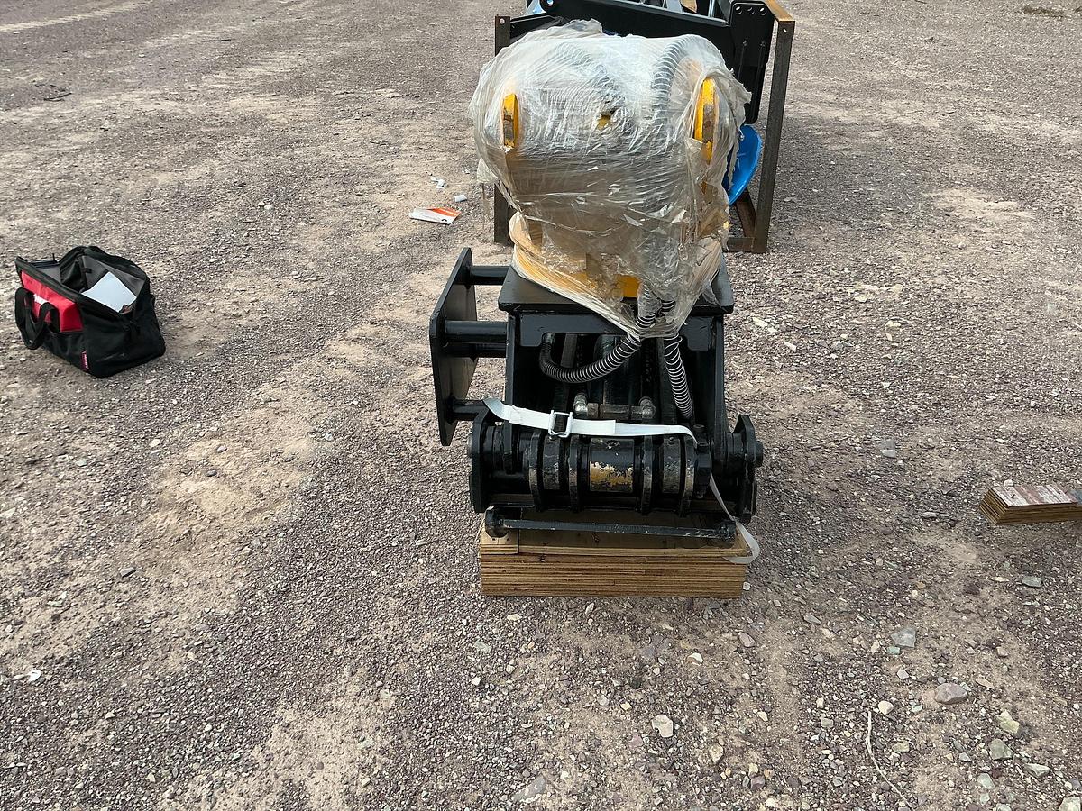 Used 2026 LYALS ALSERG60 32 inch Excavator Grapple (Unused)