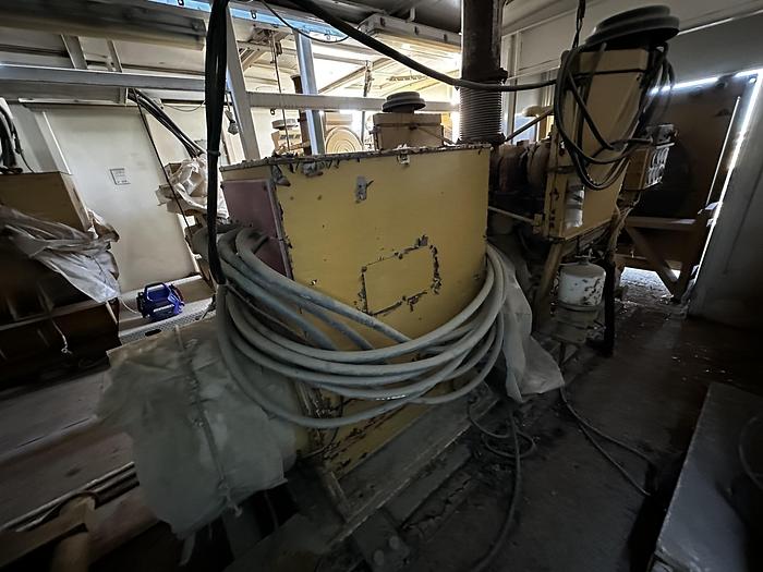 Used 2001 Cat 3508-B 800KW Generator