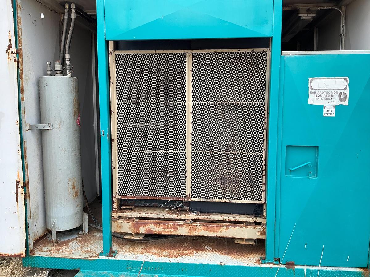 Used 2005 Cummins 500kw Diesel Generator