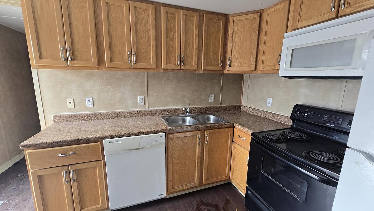 Used 3 Bedroom 2 Bath Man Camp