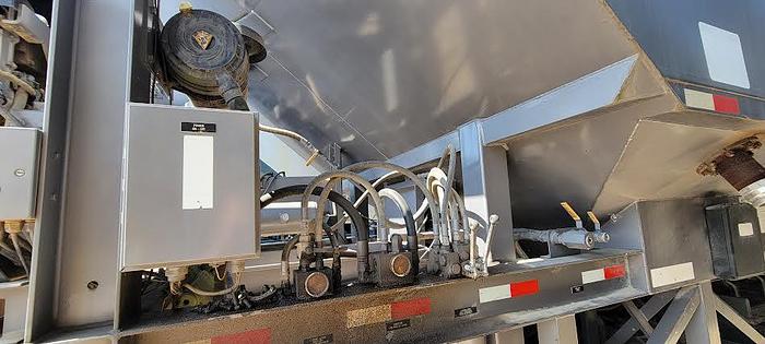 Used  2014 Appco Sand King FS-40 Portable Transfer Trailer